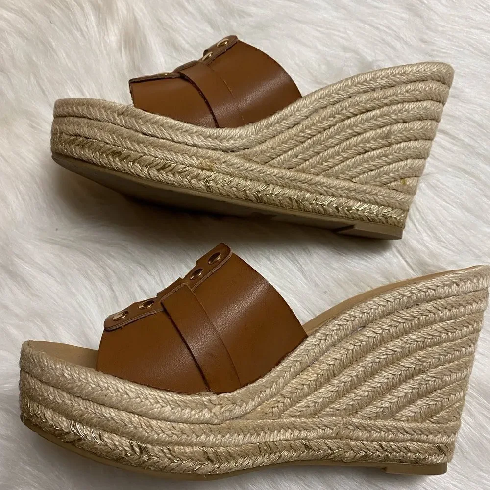 Daybreaks Platform Sandals Size 10M. Saddle Tan